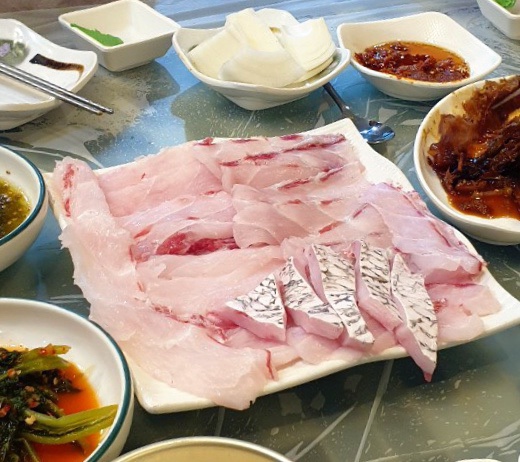 유림횟집 이미지