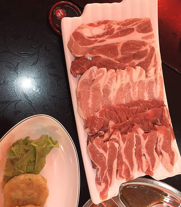 새찬축산식당 이미지