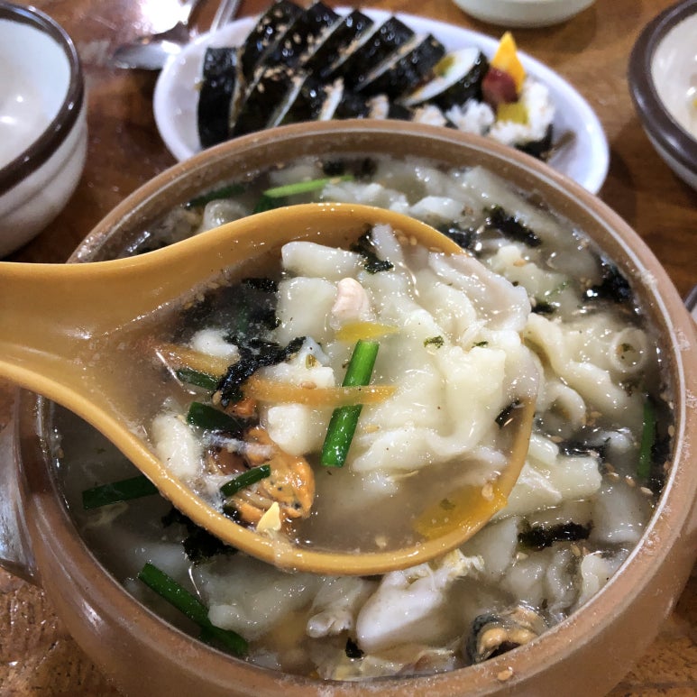 항아리수제비 이미지