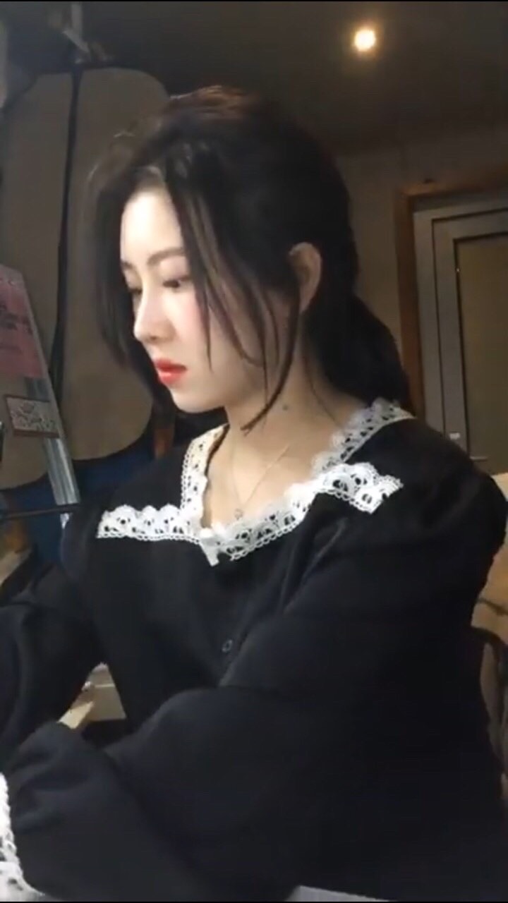 유니크엔커먼 이미지