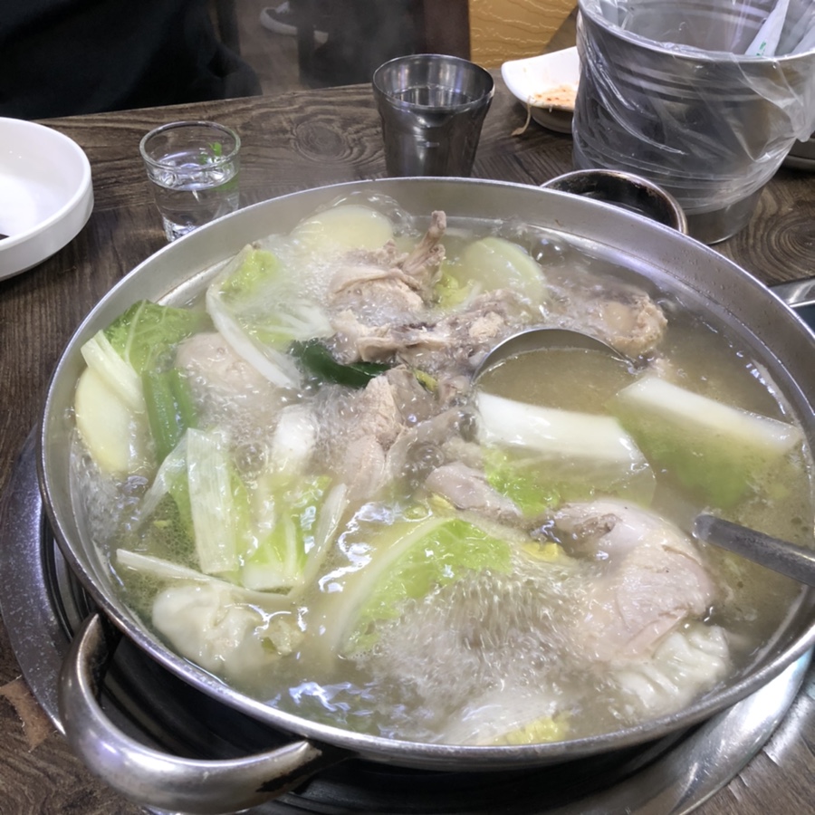 닭한마리칼국수 이미지