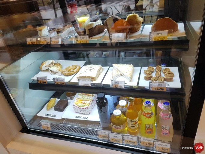 카페루앤비 이미지