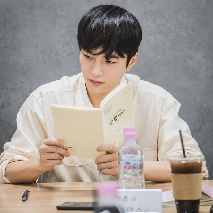매니지먼트 이상 이미지