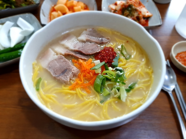 엄마손맛국수 이미지