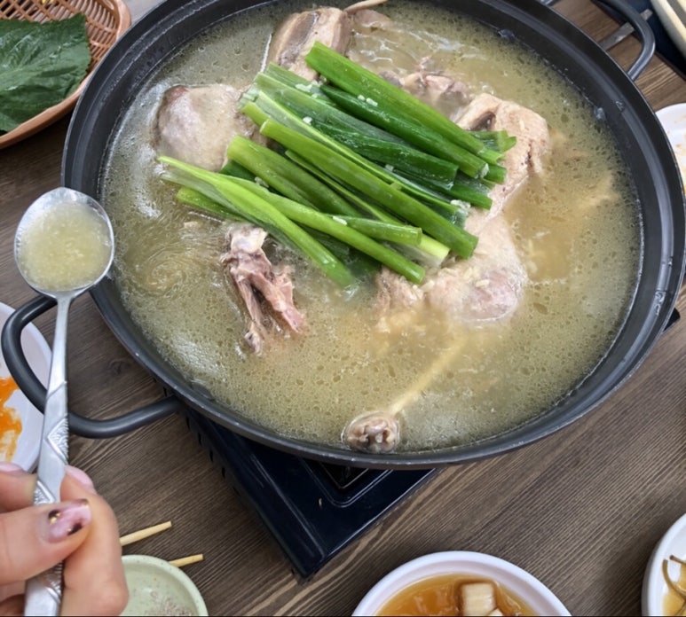 물철철백숙 이미지