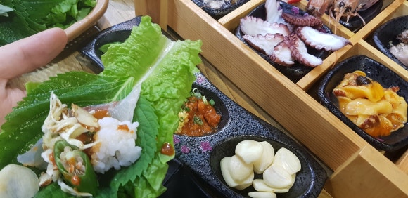 넘버원횟집 이미지