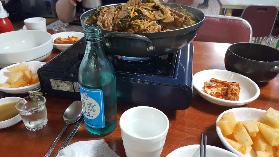 현대뼈다귀해장국 이미지