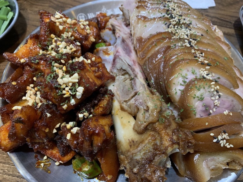 훈이족발 이미지