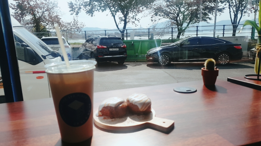 루즈카페제3의공간 이미지