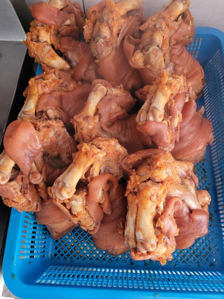 다돈왕족발 이미지