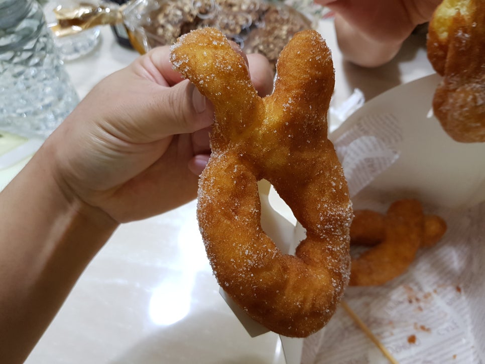 찹쌀꽈배기 이미지