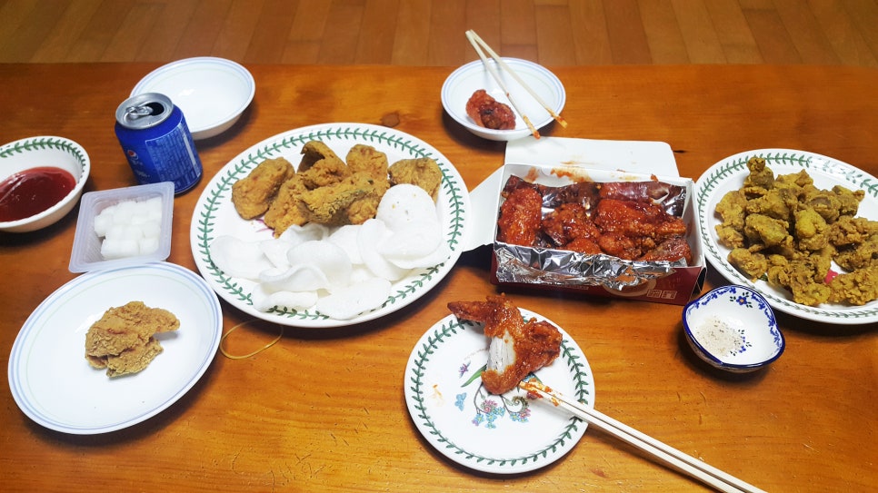 쌀통닭 이미지