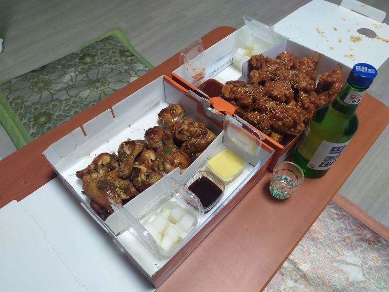 블랙퀸의 치킨사랑 이미지