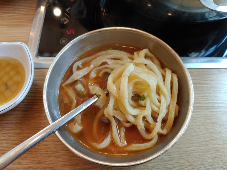 샤브손칼국수 이미지