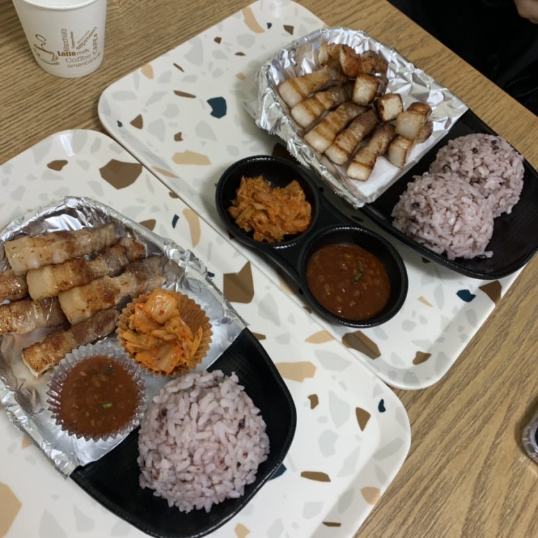 따띠삼겹 이미지