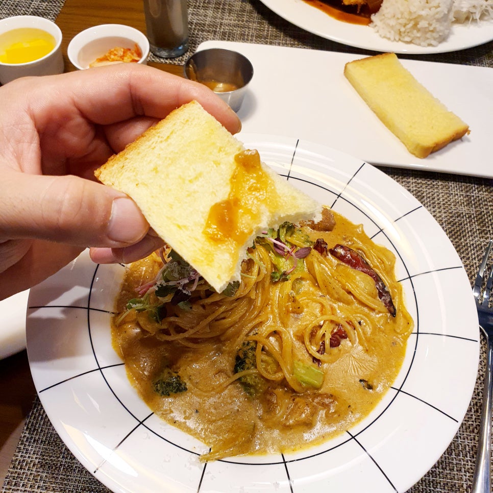 치킨고래 이미지