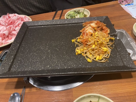 퇘장군 이미지