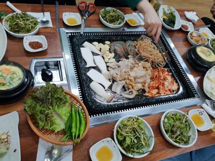 몽침이돌판구이 이미지