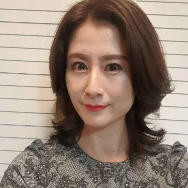 지예스샬롱 이미지