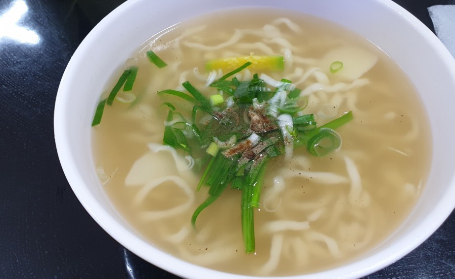어머니 칼국수 이미지
