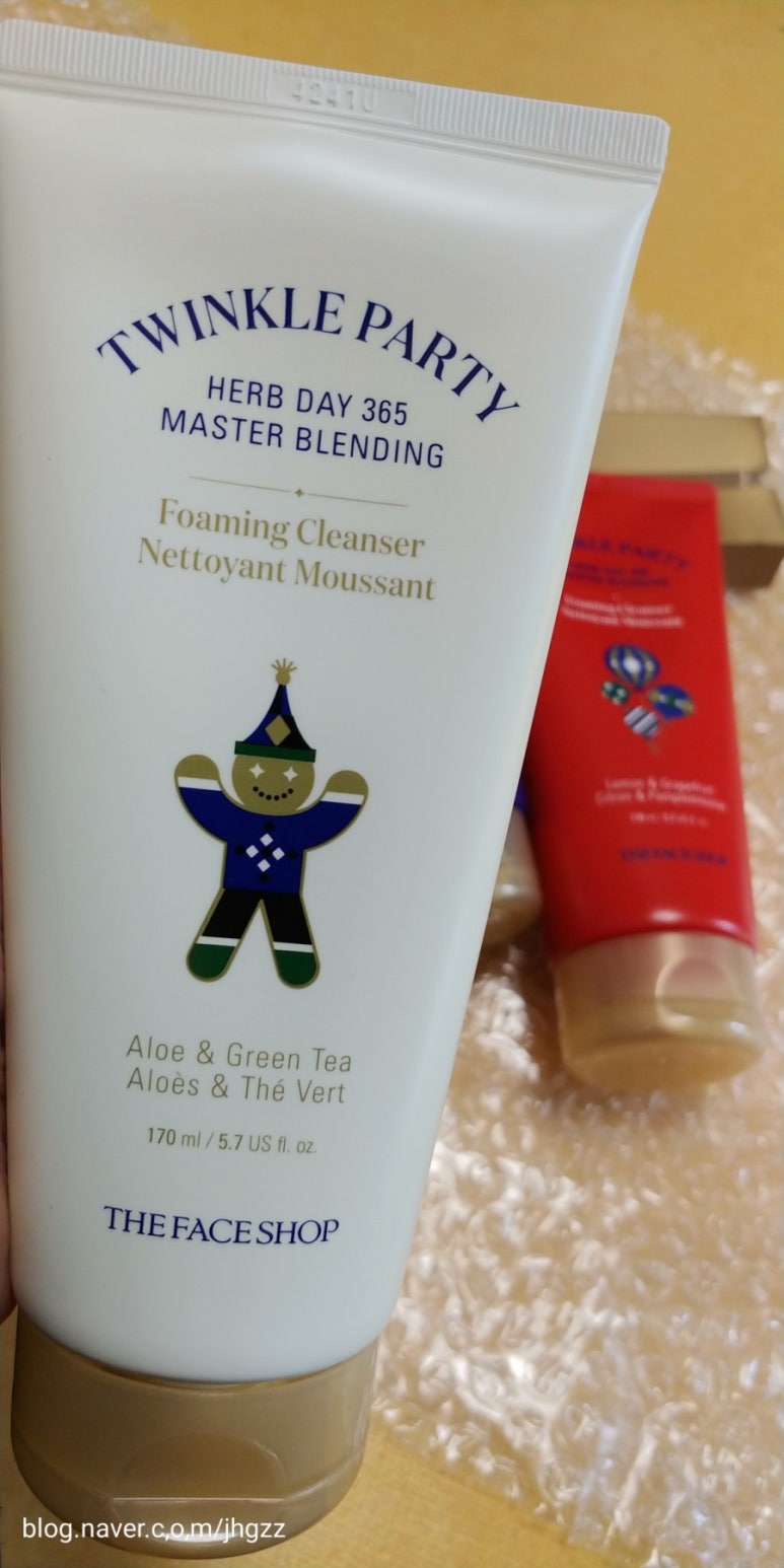 The Face Shop Herb Day 365 Cleansing Foam Lemon & Grapefruit 170ml