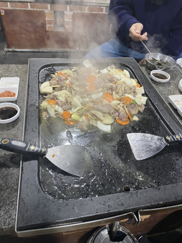 원삼골생오리돌구이 이미지