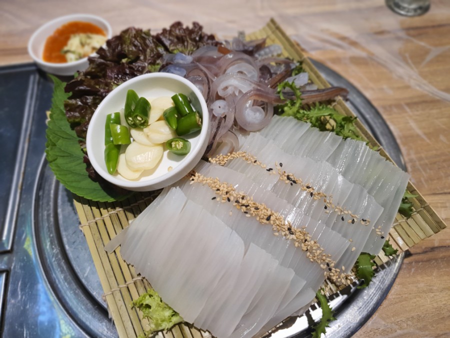 산오징어바지락칼국수 이미지