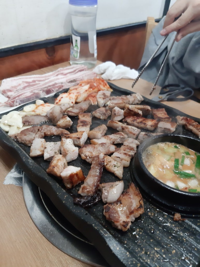 육돈 이미지