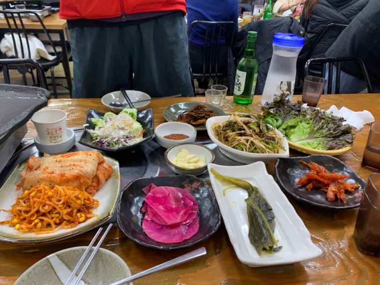 돌판김치삼겹 이미지