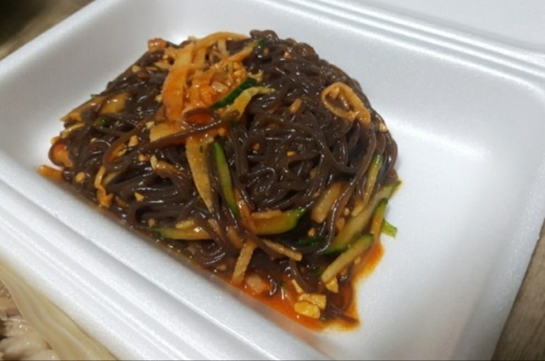 다돈왕족발 이미지