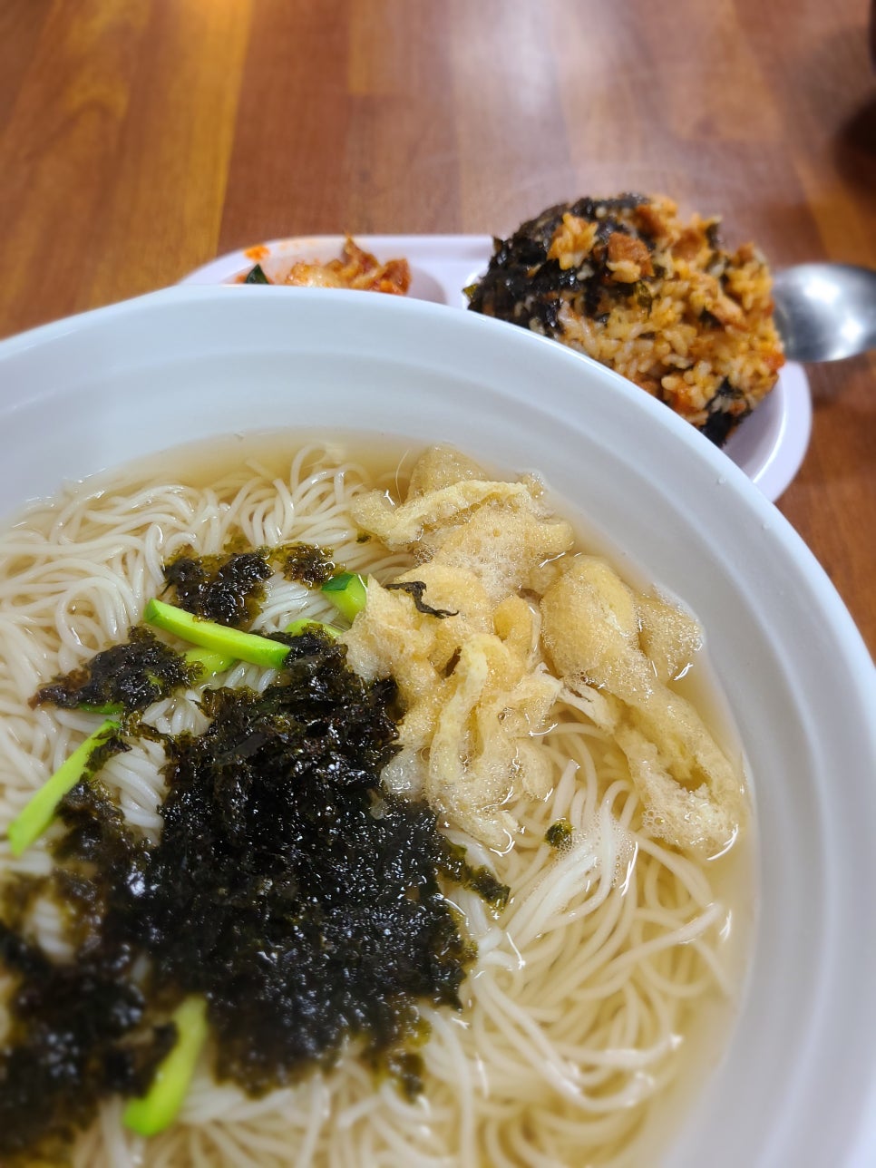 후루룩국수 이미지