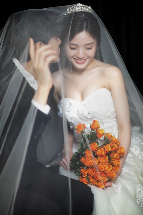 어뉴 이미지