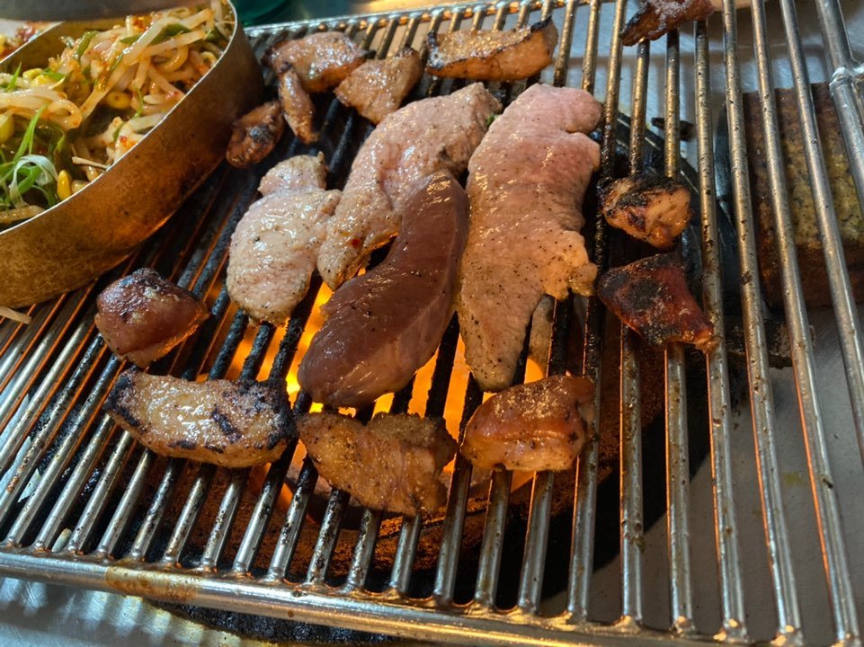 옛날돼지부속집 이미지