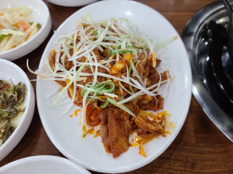 이은영모듬김치찌개 인계본점 이미지