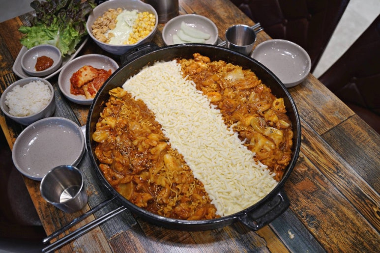고수닭갈비AK플라자 이미지