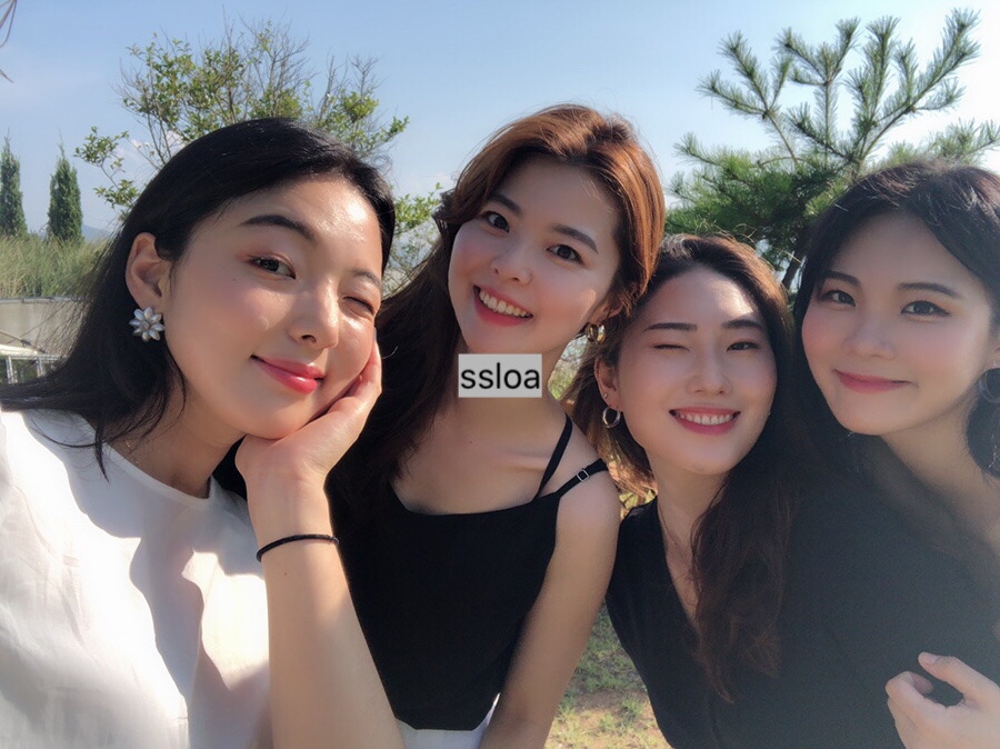라포즈 이미지