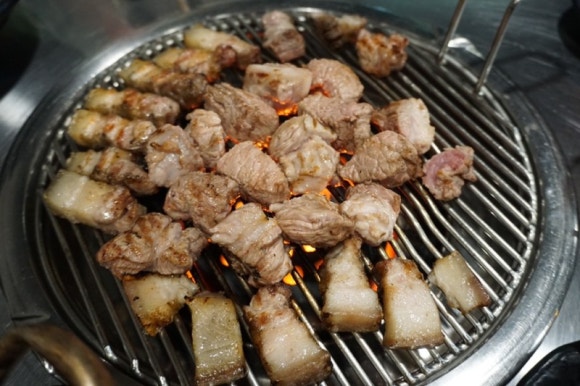 더고깃집 이미지