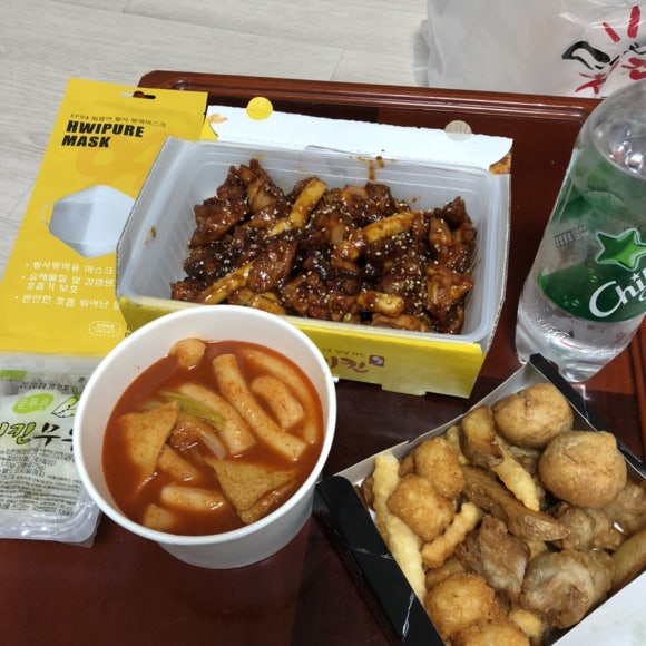 더마이치킨 이미지
