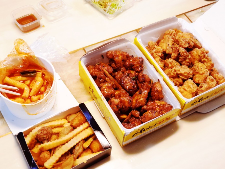 더마이치킨 이미지
