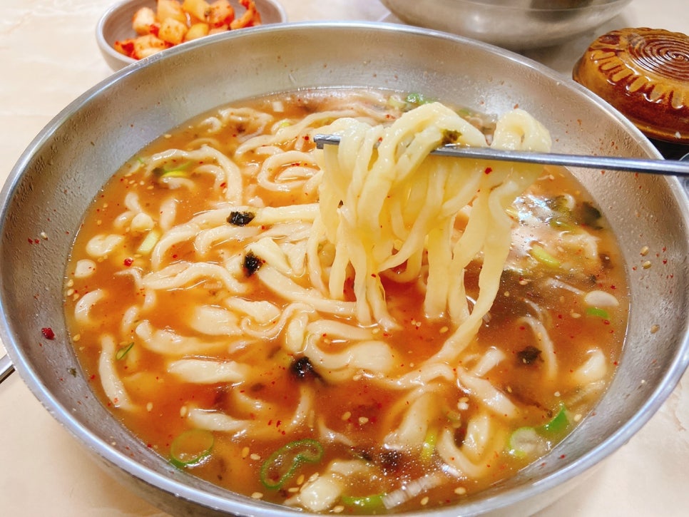 후룩손칼국수 이미지