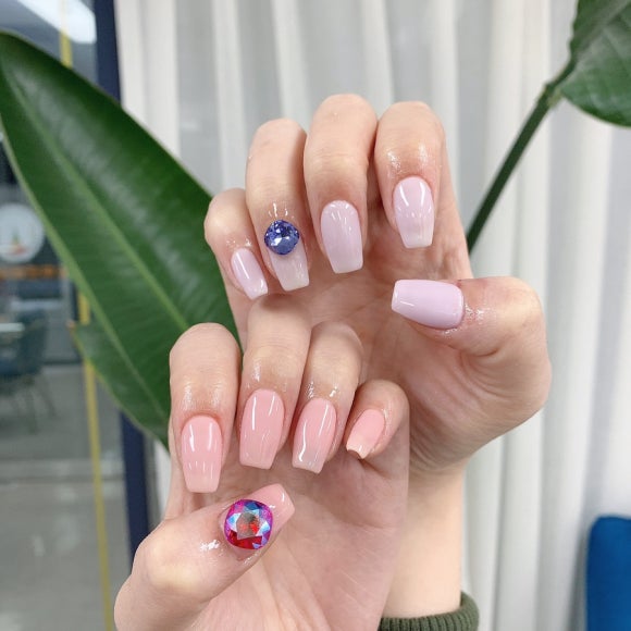 이리로네일 이미지