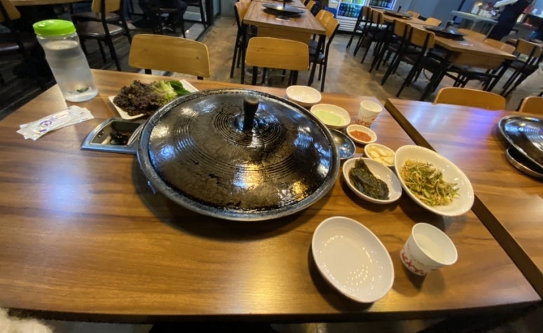 산들마당솥뚜껑삼겹살 이미지