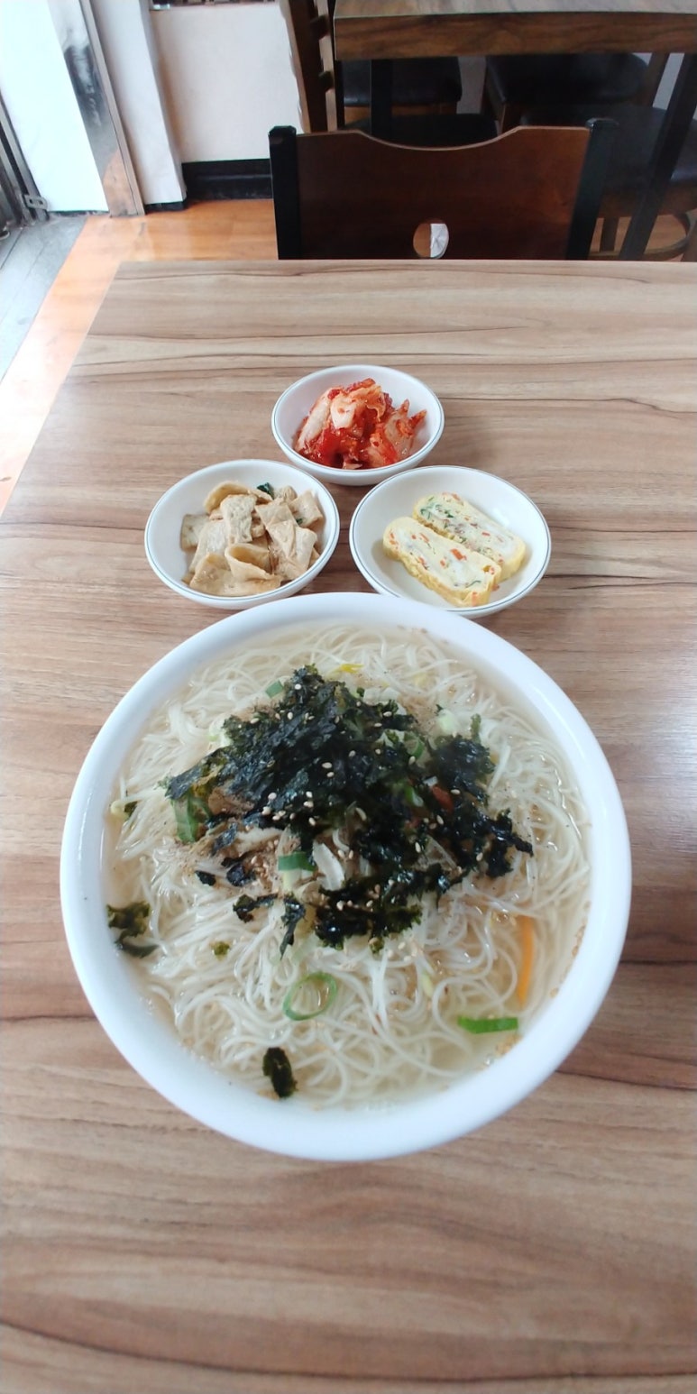 엄마돈국수 이미지