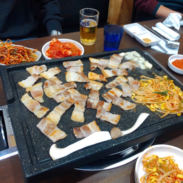 돼지랑이삼겹살 이미지