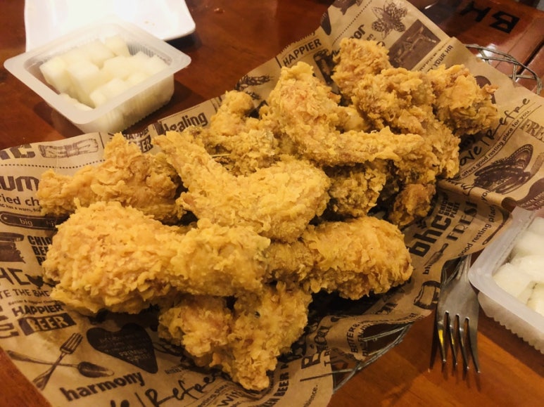 비에이치시치킨 이미지