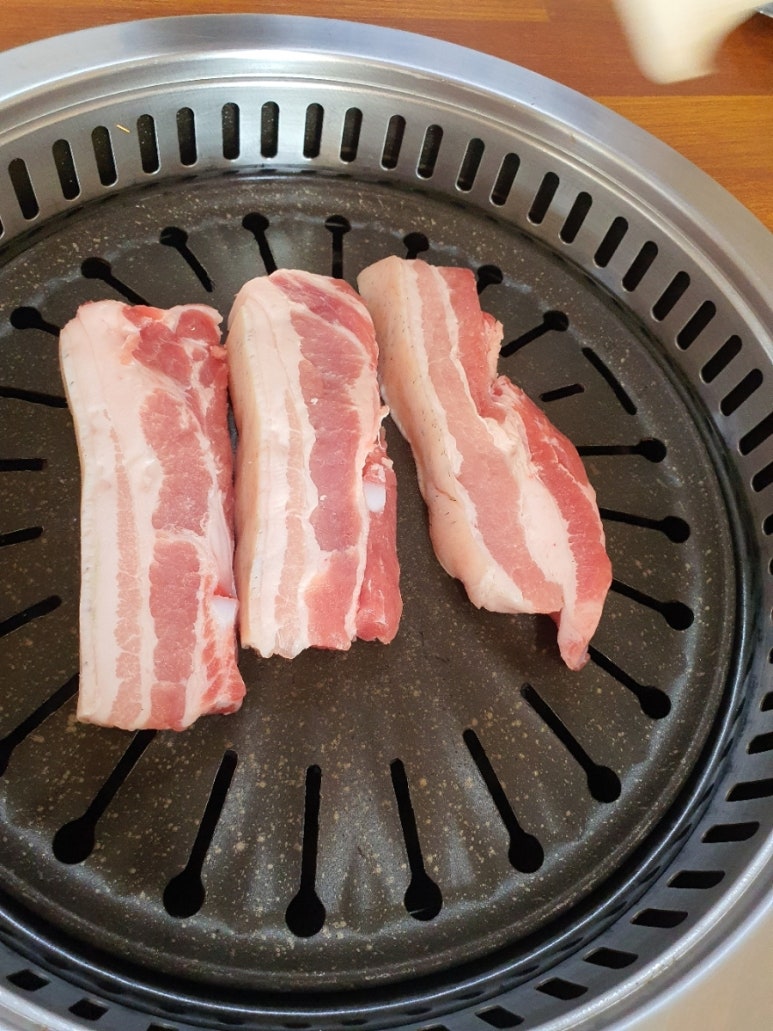 흑돼지묵자 이미지