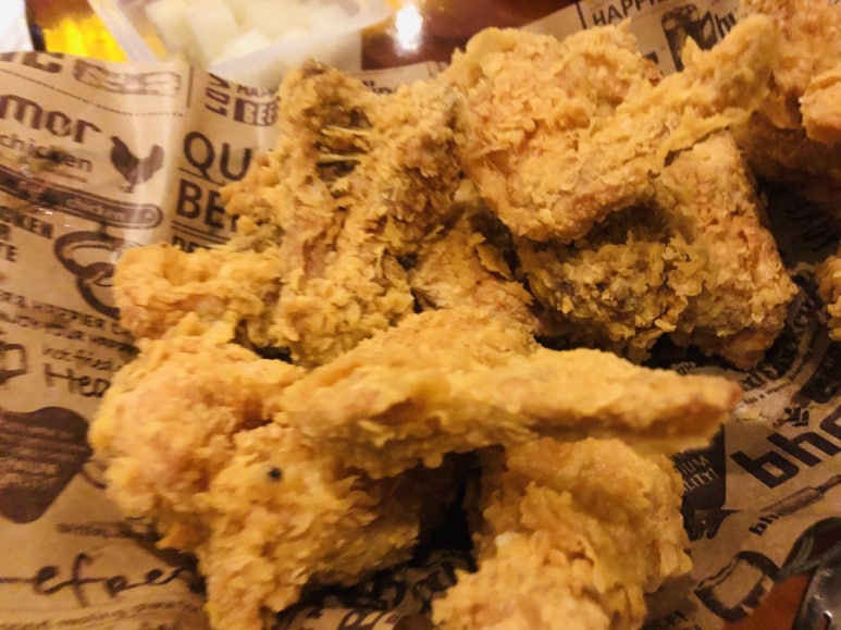 비에이치시치킨 이미지