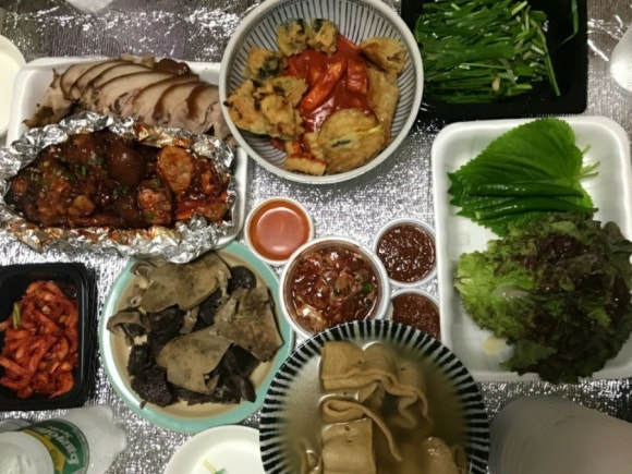 옛이담골수제족발얼음막걸리 이미지