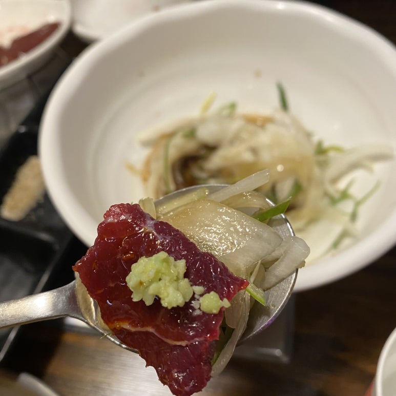 우아한뭉티기 이미지