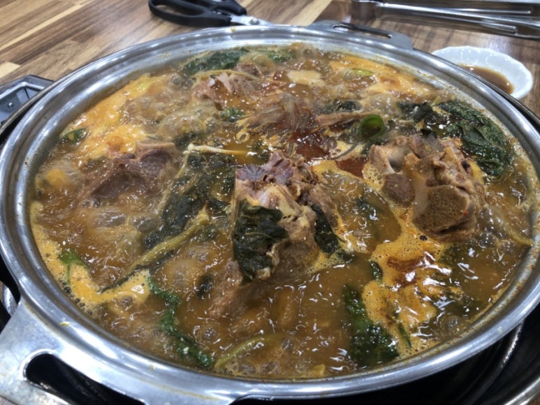 미소감자탕생삼겹김치 이미지